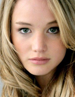 Jennifer Lawrence Hunger Games and Winter's Bone Actress Photos