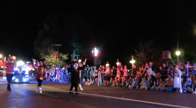 Edna Mode in Mickey's Boo To You Halloween Parade Disney World