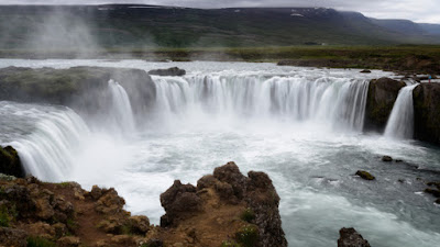 Secular scientists have no idea how waterfalls form, but they assume deep time and gradual processes. New research contradicts those assumptions.