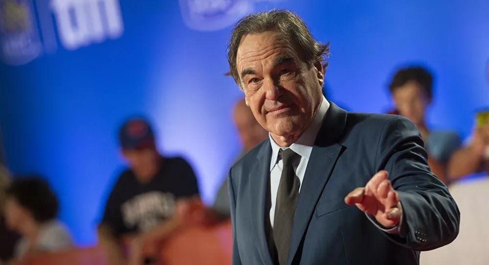 "No entiendo por qué Occidente la ignora": #OliverStone tras aplicarse la vacuna rusa #SputnikV