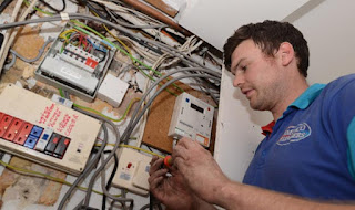 hire Electrician online