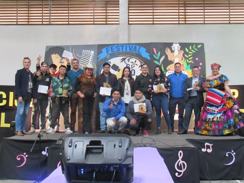 Internos de cárcel de Puerto Montt participan del Festival "Canto Bonito"