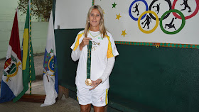 Foto Tocha 10: A atleta olímpica de vôlei Sandra Lima