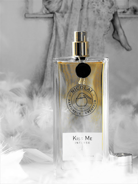 avis Kiss Me Intense de Nicolaï, parfum Nicolai, parfum, parfum femme, perfume, fragrance, blog parfum, parfum de luxe, perfume review, parfum de niche, niche perfume