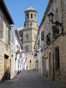 Only twenty minutes from Ubeda, Baeza is a lovely small town. (img )