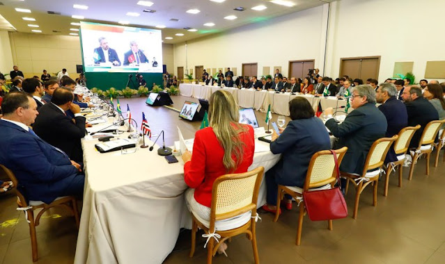 Ministro anuncia R$ 56 bilhões para plano de investimentos em transmissão de energia durante reunião com governadores do Nordeste