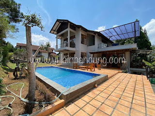 Villa TR Kota ( Private Pool & Billiard, View Bagus ) Istana Bunga