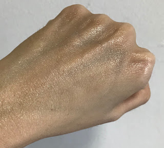 Texture of Supergoop Everyday Sunscreen