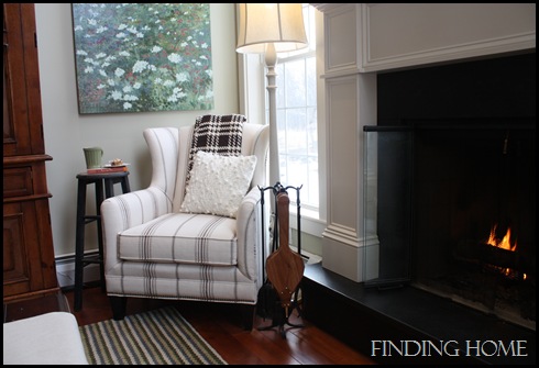Winter Family Room 053