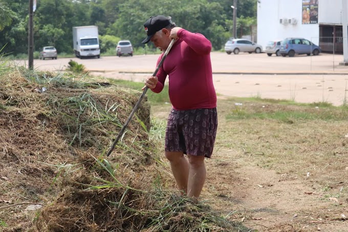 Vereador Joel da Enfermagem lidera mutirão de limpeza e revitalização na entrada do Bairro Novo em Porto Velho
