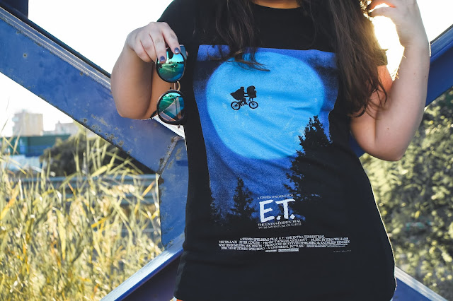 camiseta de E.T en negra