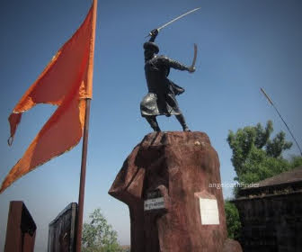 The statue of Murarbaji Deshpande, killedar of Purandar