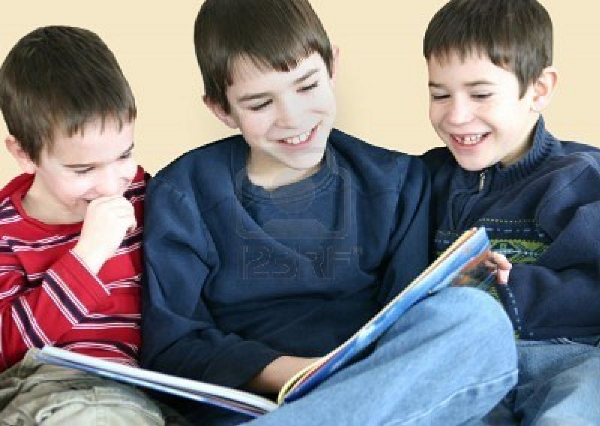 Boys+Read+Funny+Books.png