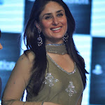 Kareena Kapoor Looks Super Hot At The 'Ra.One' Promotional Event
