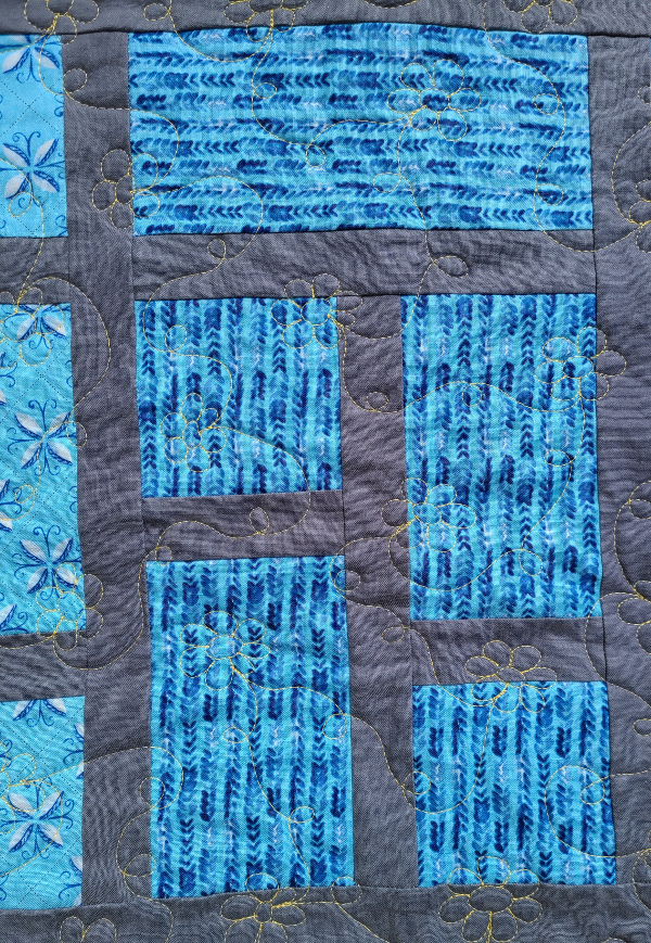 Formal Garden baby quilt | DevotedQuilter.com