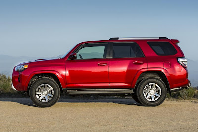 Toyota 4Runner (2014) Side