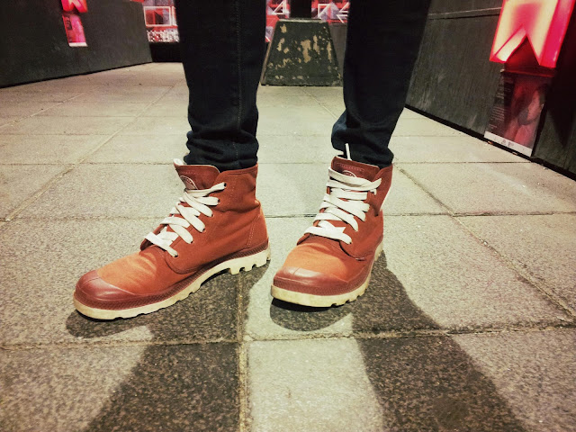 Joaquín Pastorina-red-boots-magma-boy-men-man-fashion