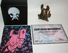 Argonaut Resins x Sam Fout Bone Ghost Agent Wave 2 - Gold 'Cursed Idol' Agent G with Regular Pistol Variant, Packaging, Certificate of Authenticity & Mini-Print