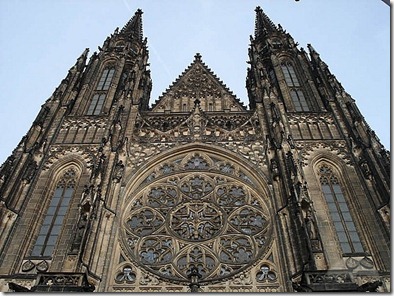 front-view-of-st-vitus-cathedral-prague