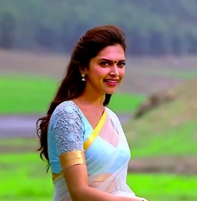 Deepika Padukone with her lovely smile