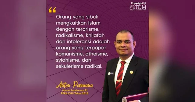 Saya termasuk orang yang lebih suka menggunakan kaca mata theologis untuk membahas segala permasalahan yang terjadi di dunia saat ini. Meskipun para pakar dan intelektual lainnya juga banyak yang bermain di area geopolitik geostrategi menggunakan kaca mata perebutan sumber daya dan kepentingan ekonomi sebagai pangkal dari segala konflik terjadi.