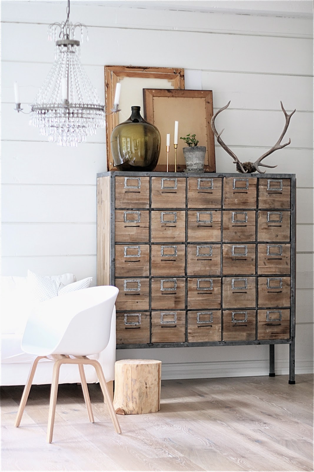 Industrial Farmhouse Storage Drawers....stylish organizing | Friday Favorites at www.andersonandgrant.com