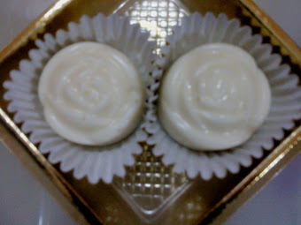 White Choco Flower Shape