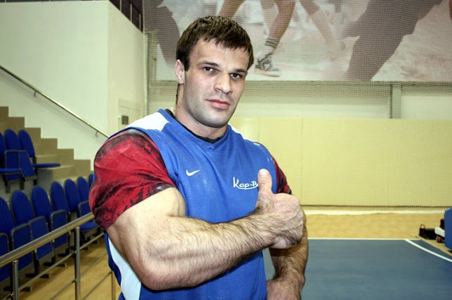 Real Life Hulk Denis Cyplenkov