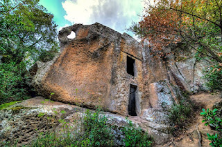 Casa scavata nella roccia