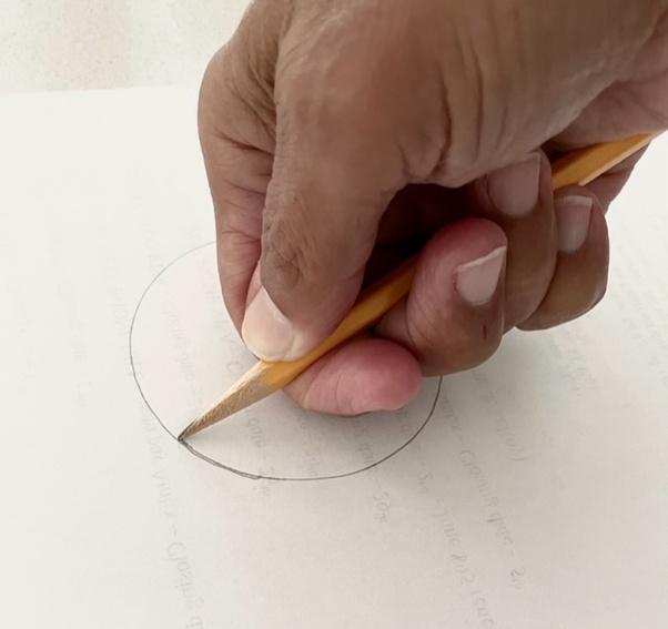 Drawing a perfect circle without a compass