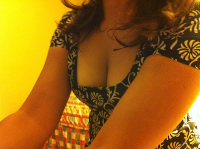 indian girl friend down blouse