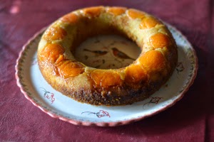 http://madimado.com/2014/05/28/gateau-moelleux-abricot-orange-et-miel/