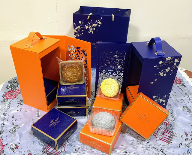 Crowne Plaza Mooncake