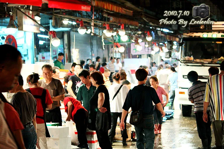 崁仔頂漁市｜台版築地市場｜基隆觀光採買漁市｜台灣築地魚市場｜基隆孝一路市場魚市早市