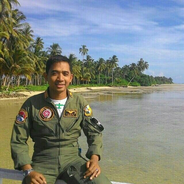 Biografi Profil Biodata Kapten Pilot Sandy Permana Pesawat Jatuh Medan