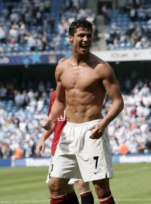 cristiano ronaldo topless picture