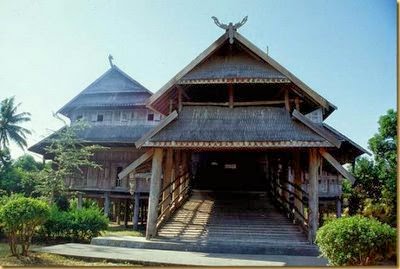  Rumah  Adat Daerah Bali Disebut  Wolilo