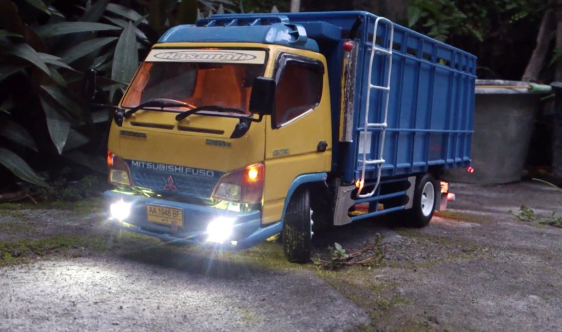 Gambar Foto Truk Fuso Mitsubishi Modifikasi Terbaru 2019 