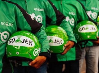 Ojek Taksi Online Dilarang Beroperasi