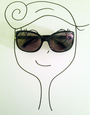 canicule 2015, lunettes de soleil, agathe, albane devouge, dessin, été, humour, illustrateur paris, illustration, illustratrice, look d'été, lunettes de soleil, soleil, vacances, 