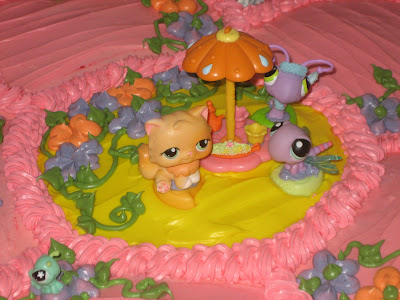 Site Blogspot  Cake Shop on Kitchen Creativity  Littlest Pet Shop Garden Cake