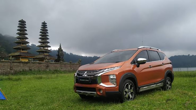 Xpander Cross Premium