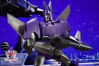 Transformers Generations Selects Cyclonus & Nightstick 14