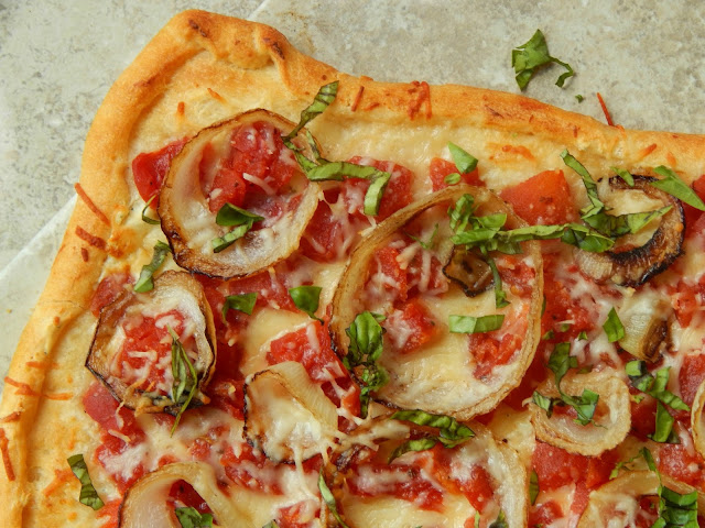 This is a quick and easy recipe for a Tasty Tomato Tart! #Stockupondelmonte #Albertsons ad