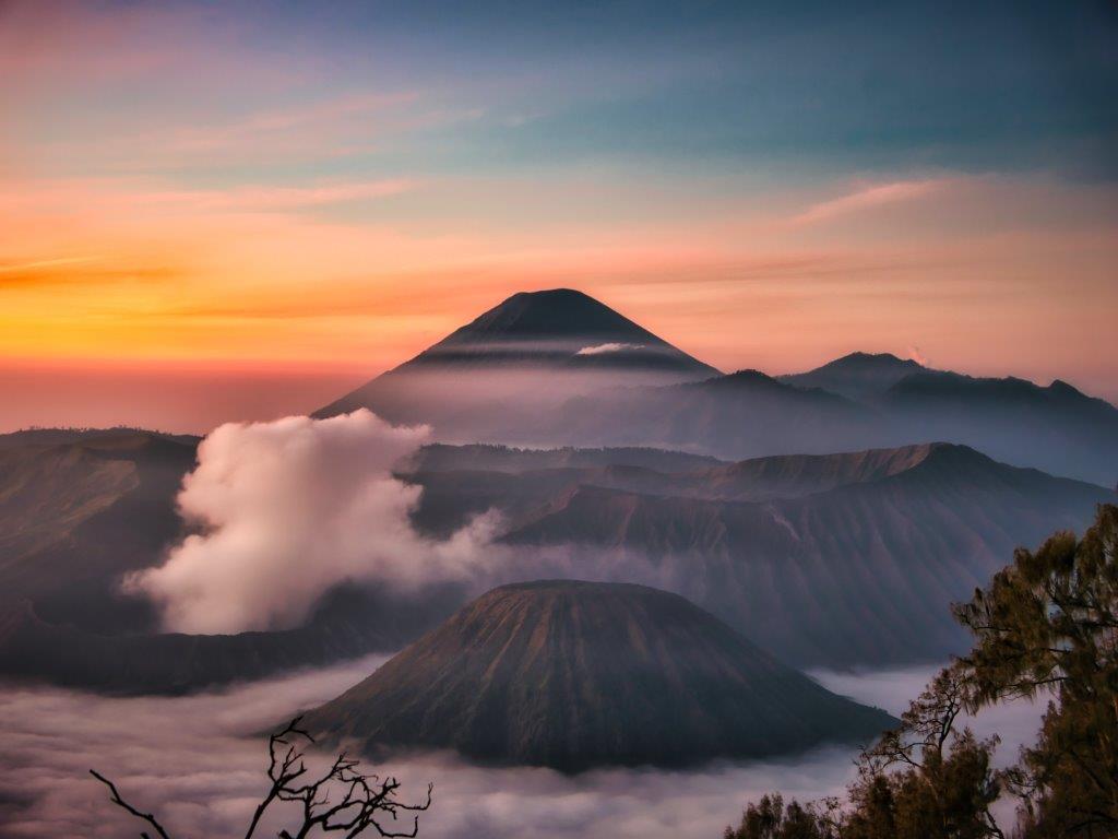 Indonesia, Mount Bromo, Volcanic Peak, Volcanic, Volcano Pictures & Images, Mountain Images & Pictures, Nature Images, Asia, Java Island, Terrain, Southeast Asia, Bromo, Trekking, Crater, Summit, Travel Images, Hd Grey Wallpapers, Peak, Mountain Range, Outdoors, Creative Commons Images