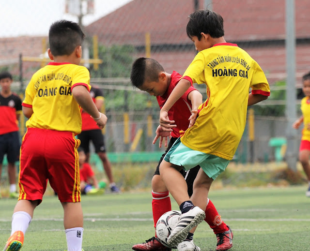 HỌC BÓNG ĐÁ TẠI THÀNH PHỐ HỒ CHÍ MINH