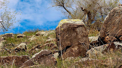 Petroglifo-de-hace-10.000-años-en-Siberia