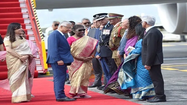 PRESIDENT OF INDIA IN MAURITIUS; MEETS PRESIDENT ROOPUN AND PRIME MINISTER JUGNAUTH