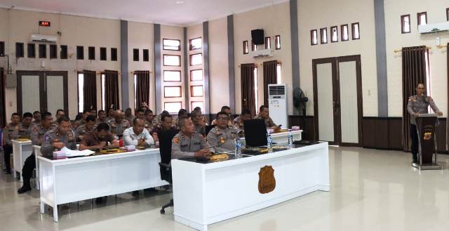 Sosialisasi DIPA 2023, Kapolres Aceh Timur Serahkan RKA-KL dan Penandatanganan Pakta Integritas