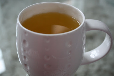 Mug Genmaicha leaves tea